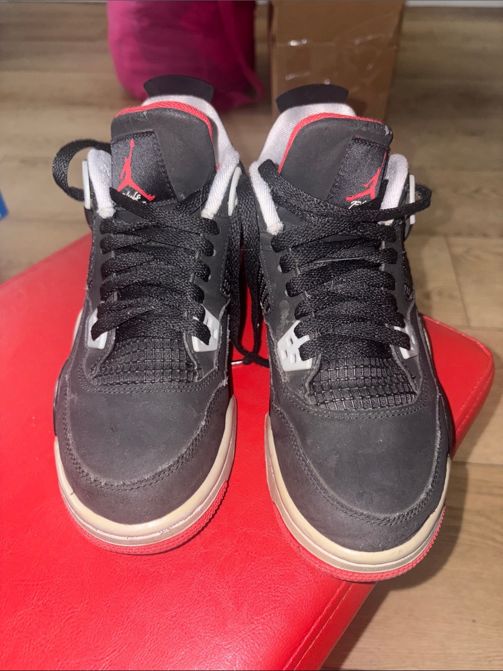 Jordan 4 retro Bred size 7 Y 8.5 W